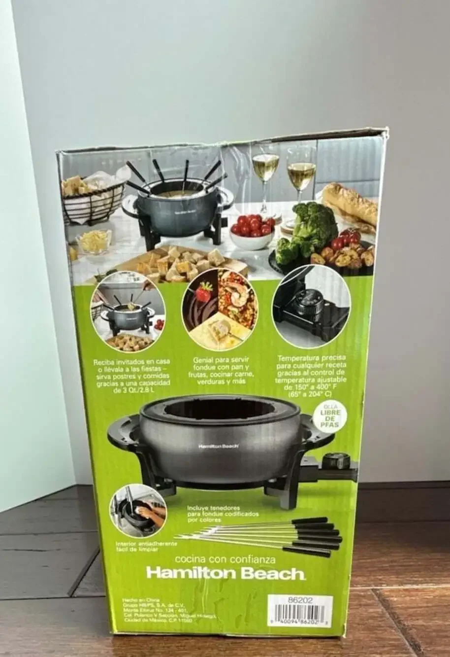 Hamilton Beach 3 Qt / 2.8 Liter Fondue Pot with Temp Control (Model 86202)